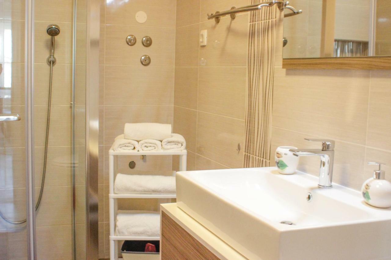 Studio Apartman Sky Rovinj Exterior foto
