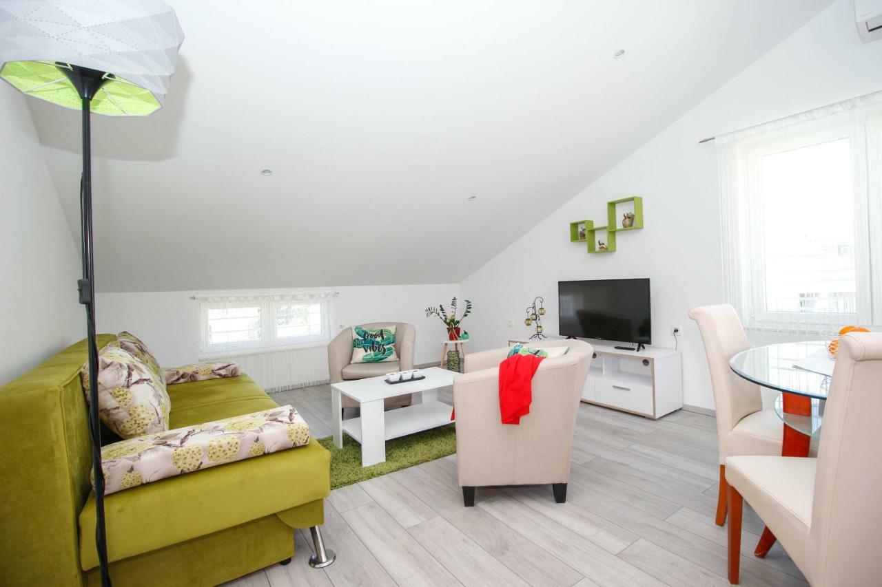 Studio Apartman Sky Rovinj Exterior foto