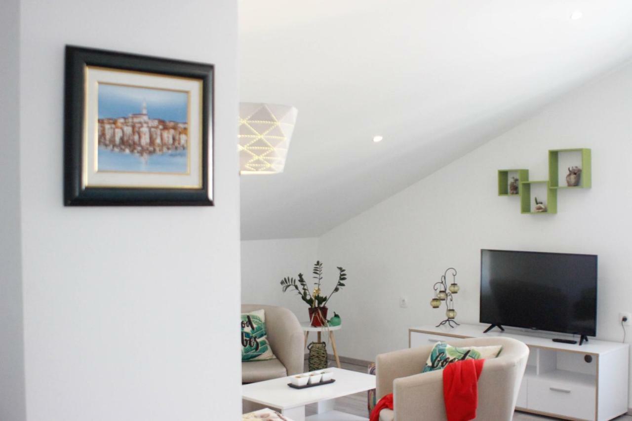 Studio Apartman Sky Rovinj Exterior foto