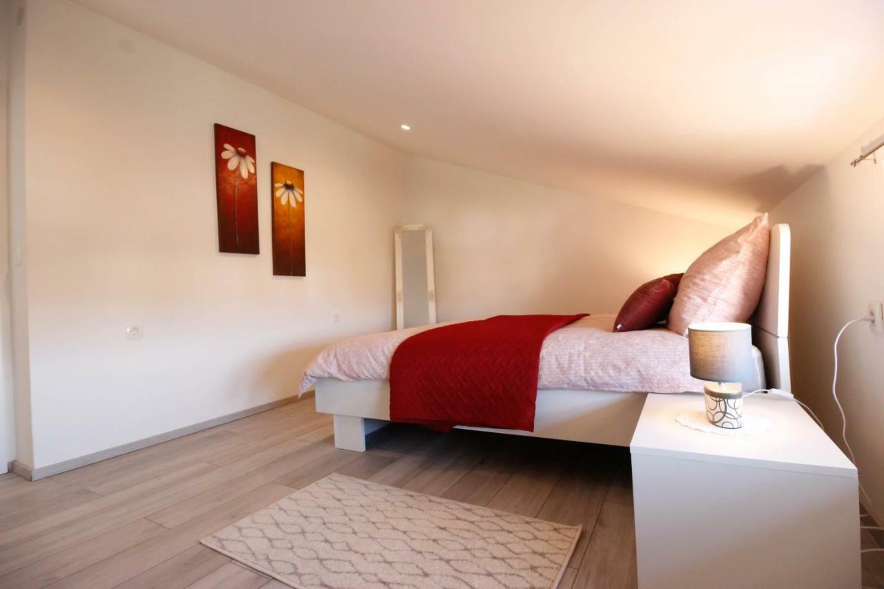 Studio Apartman Sky Rovinj Exterior foto